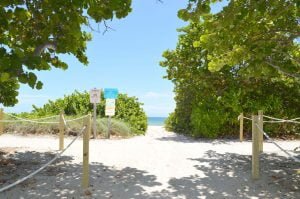 Beach Access - 9195 Collins Ave, Unit 1013, Surfside, FL 33154 - © Flat Fee Florida Realty